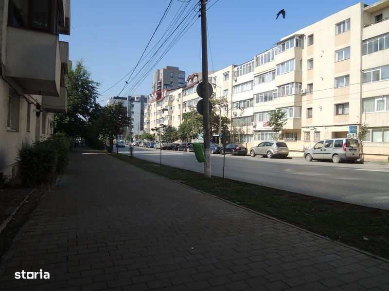 Centru - Sf.Lazar , apartament 2 camere , peste strada de Palas