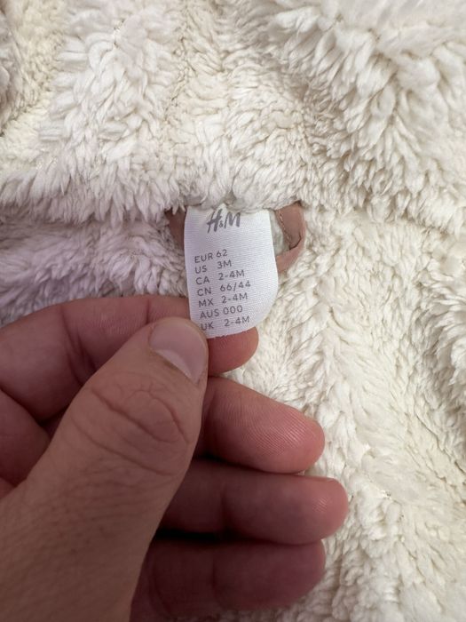 Combinezon H&M marimea 62 2-4 luni