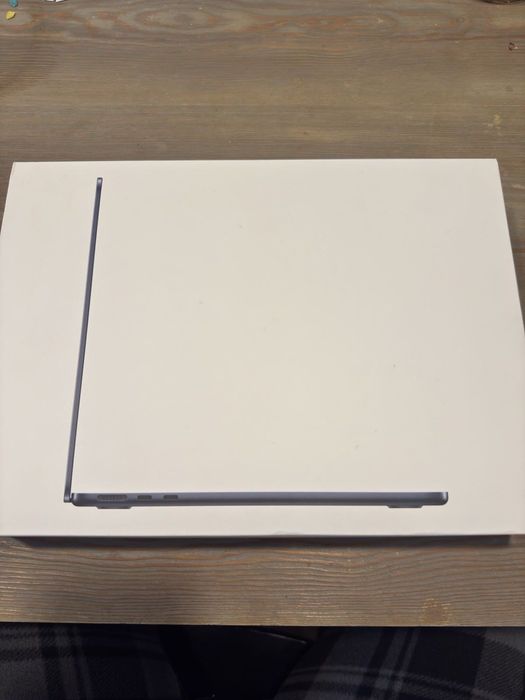 MacBook Air M2 8/256