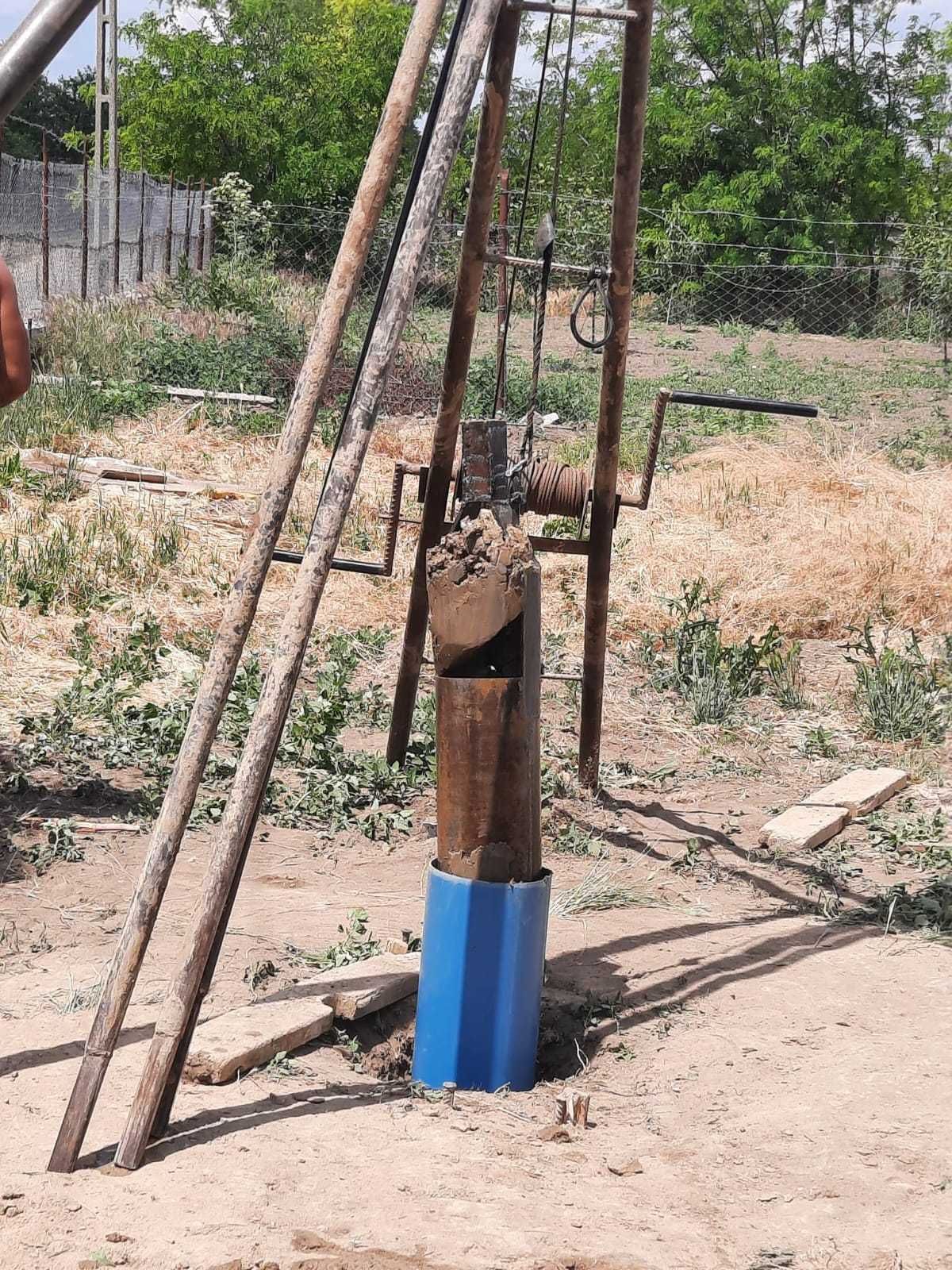 Executăm foraje puțuri