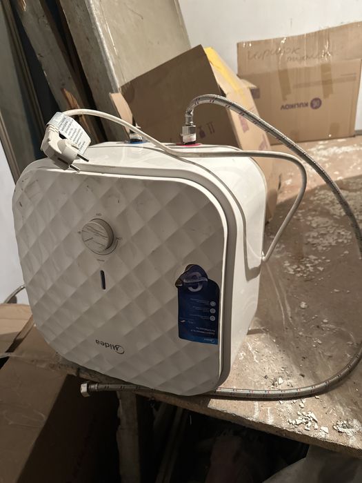 Продам Аристон срочно