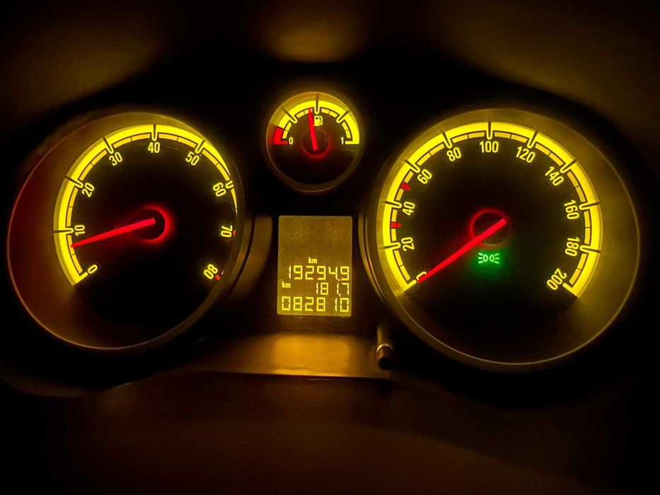 Opel Corsa, 1.2L, Benzina, Negru, 82800 km, 2010, Unic proprietar