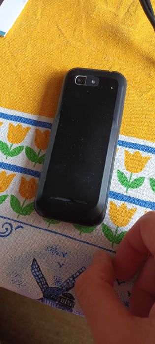 Продавам телефон MobiWire Fp-1