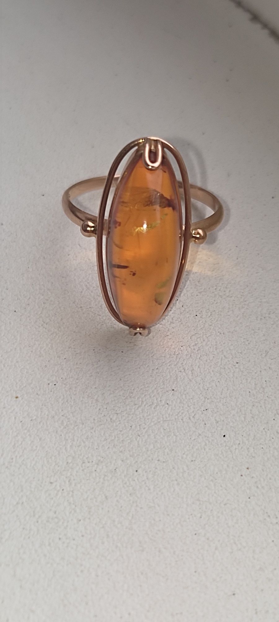 Советское золотое кольцо с янтарём