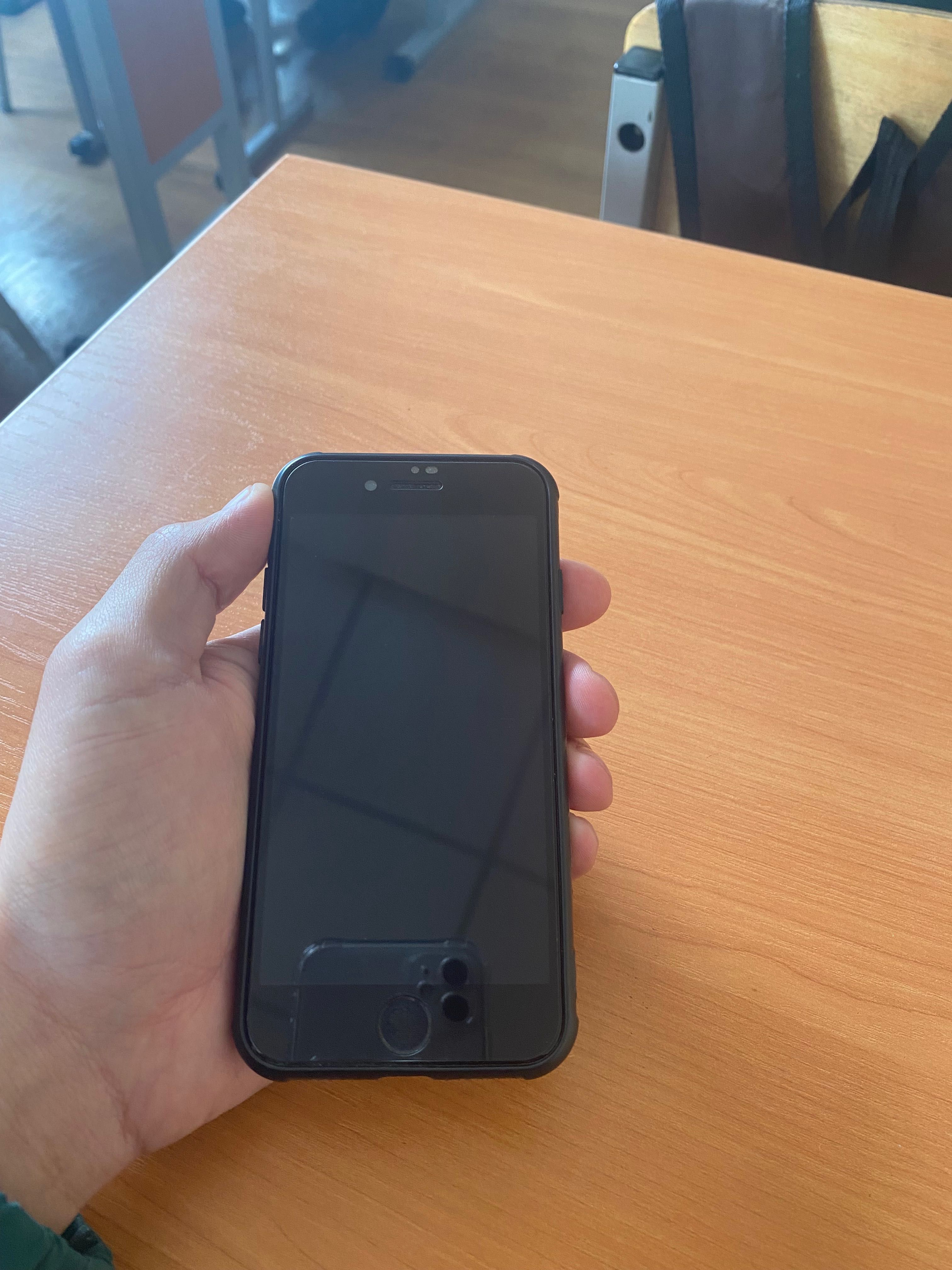 iPhone 7. 32 tali