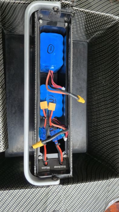 Лодка за захранване RT4 +сонар + GPS