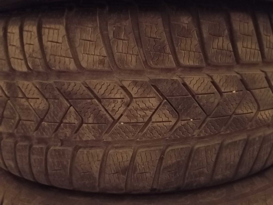 Зимни гуми 245 45 18 Pirelli