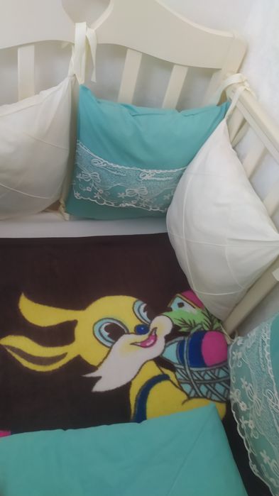 Продам бортики в кроватку