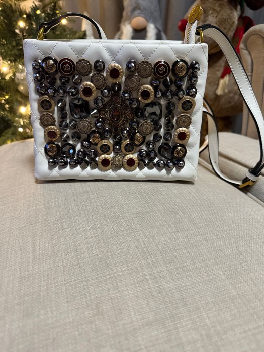 Бяла Чанта Meledik с камъни.