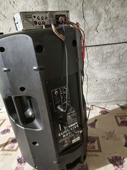 Boxă behringer B215 D