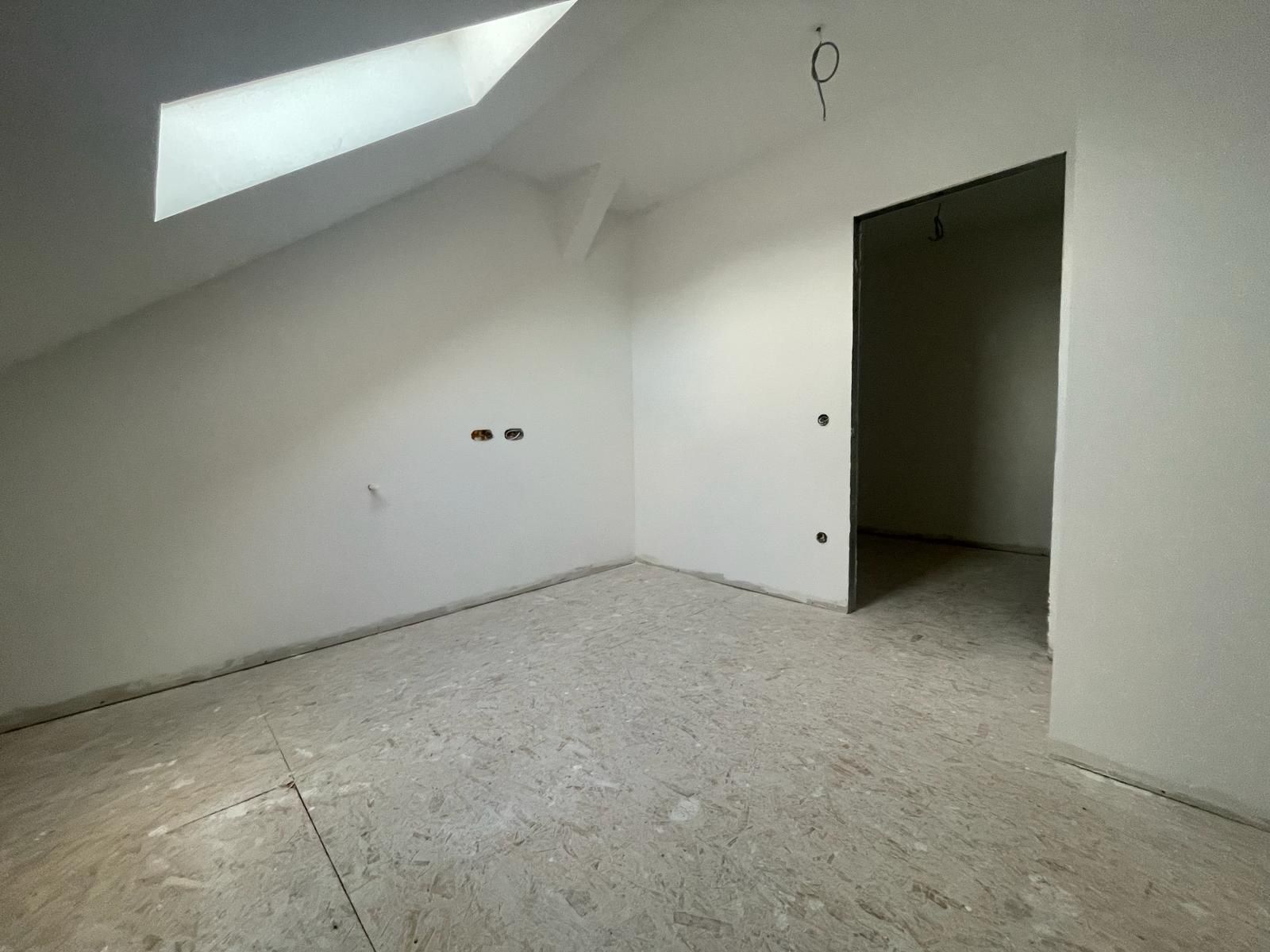 Apartament 2 camere, mansardă .Comision 0. Exclus agenții.