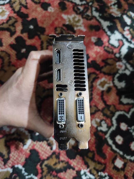 NVIDIA GeForce GTX 680  (2GB) Videokarta Srochna sotiladi