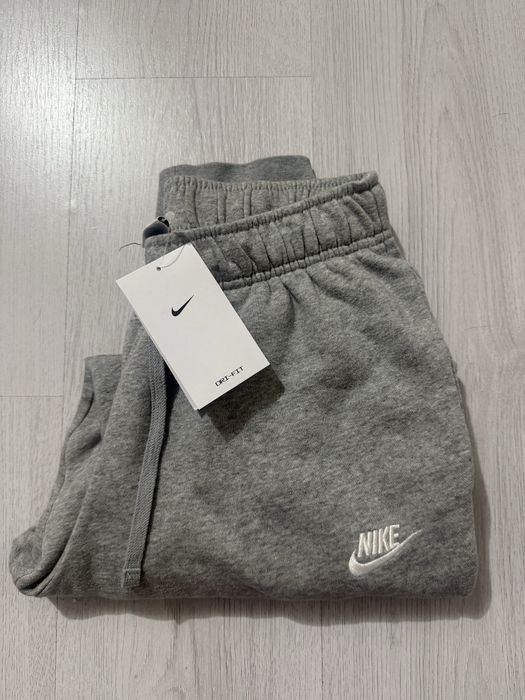 Долнище Nike НОВО с ЕТИКЕТ
