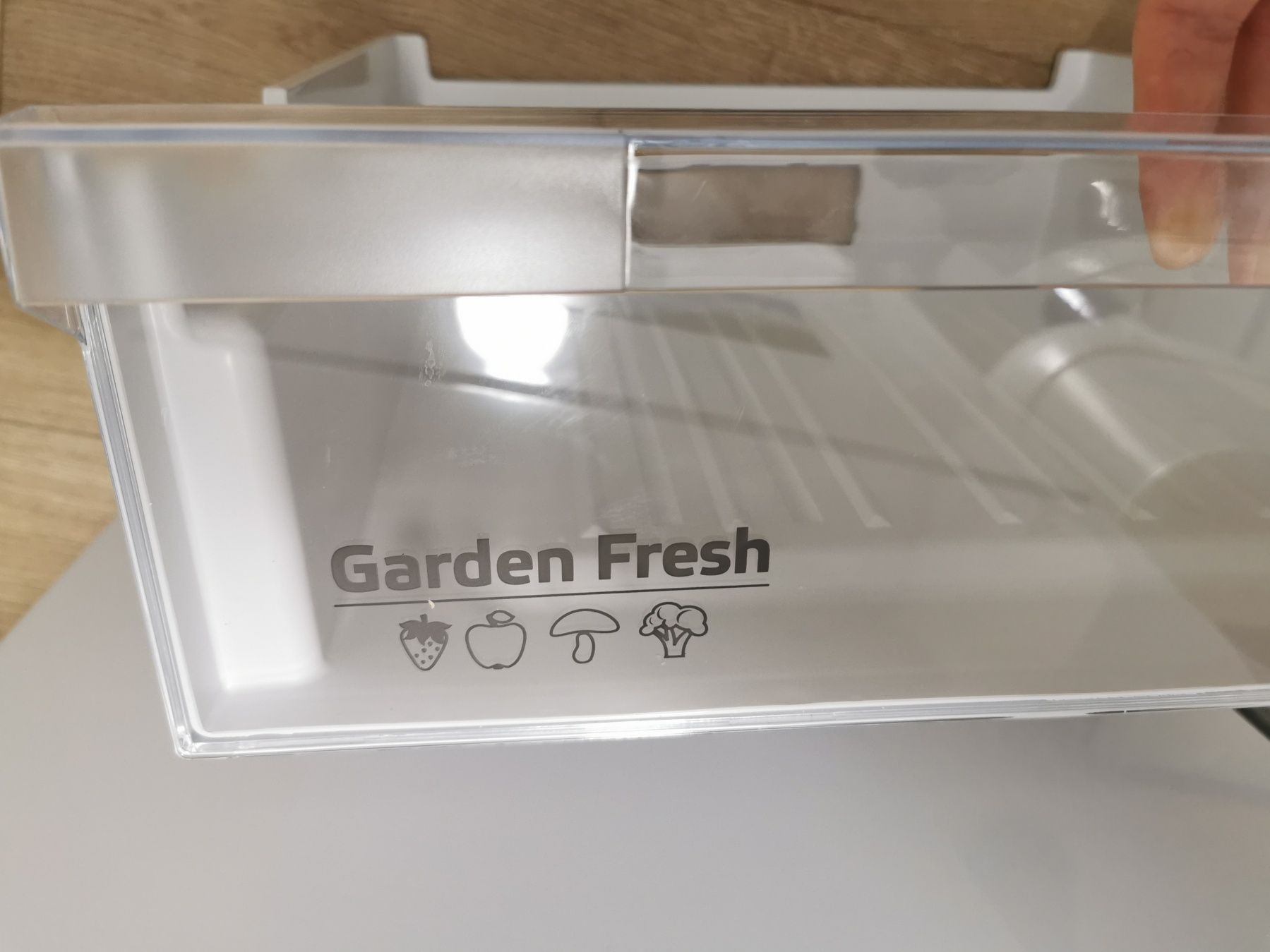 Cutie frigider/combina frigorifica Arctic  AK60406E40NFW  Garden Fresh