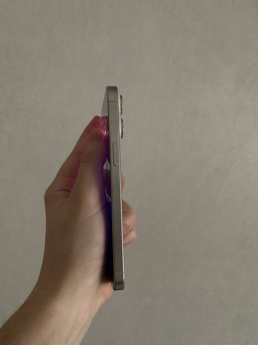 iPhone 15 Pro Max White Titanium 90%