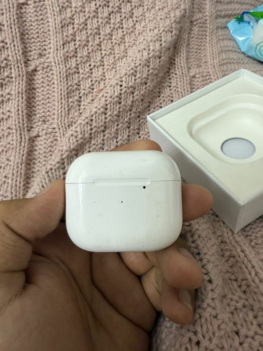 Airpods почти новый оригинал