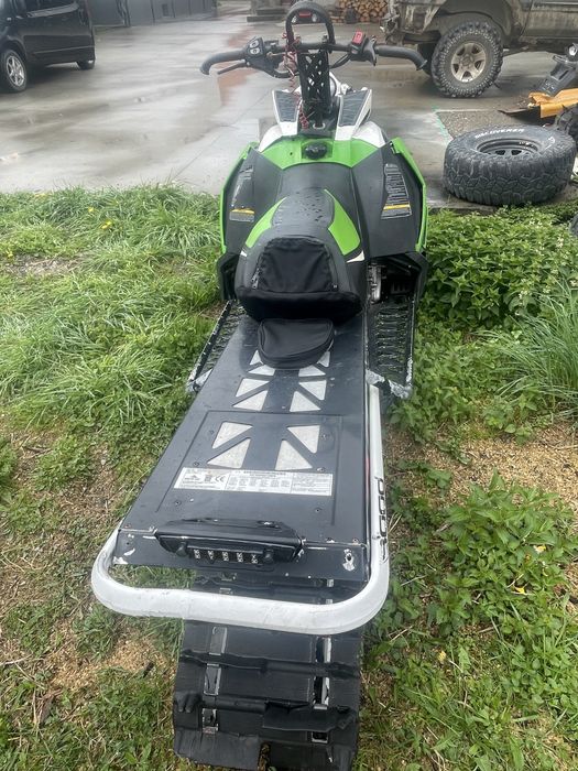 Vand snowmobile arctic cat 800