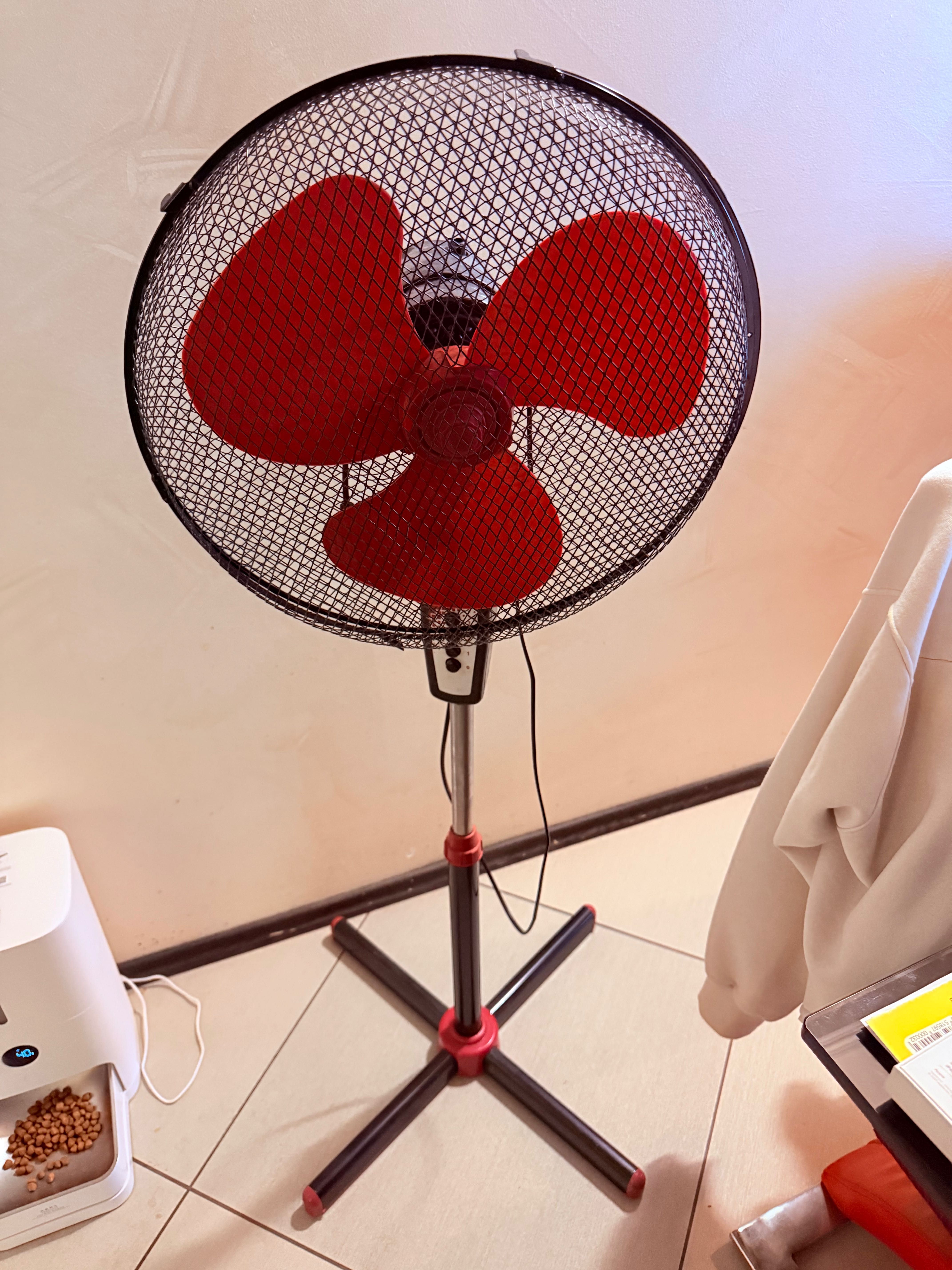 Вентилатор KTN KT-1618 40.0 W, ЧЕРЕН/ЧЕРВЕН