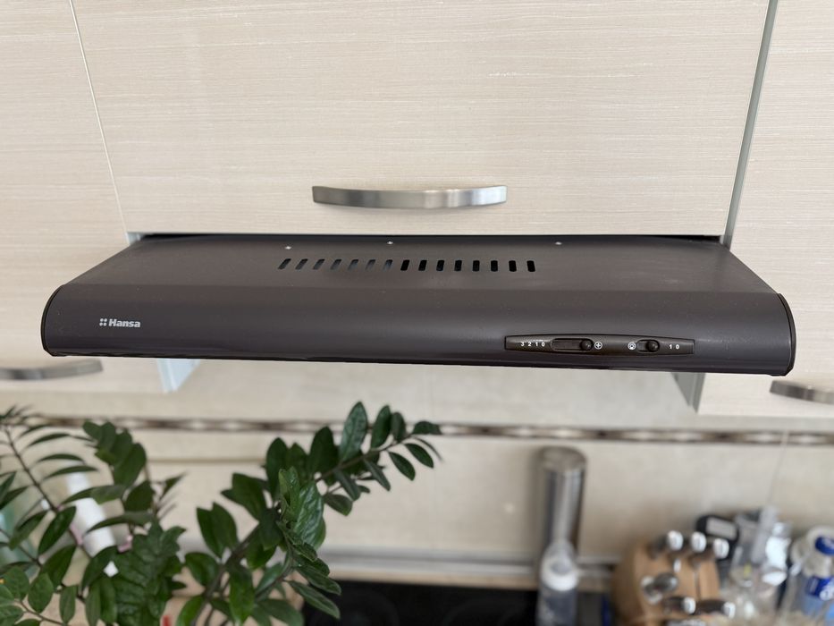 Hansa вытяжка коричневая в отличном состоянии