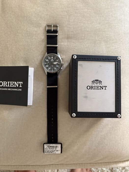 Часовник Orient RA-KV0502B