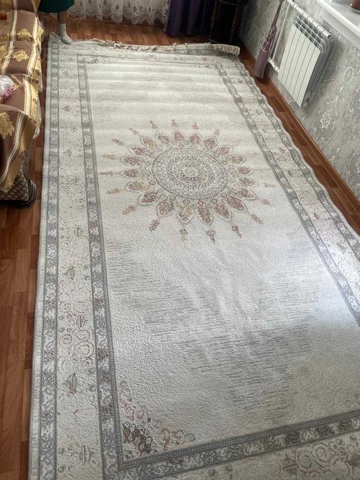 Продам ковер 2*4 и 3*4