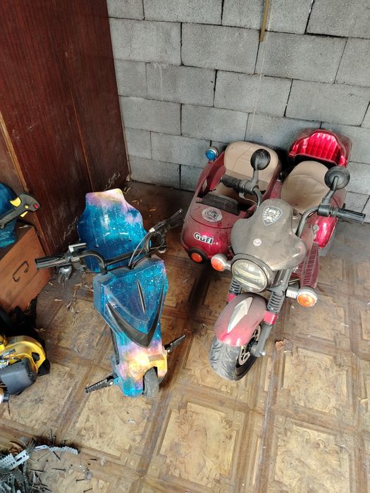 Дриф кар, и детский мотоцикл.