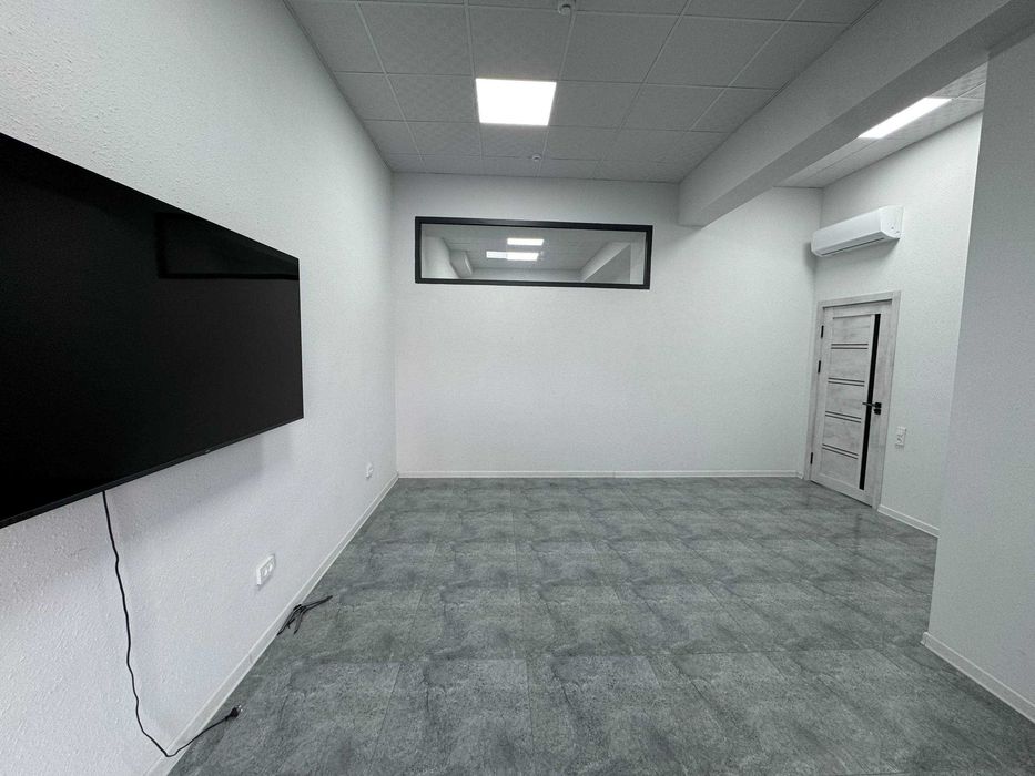 Сдаётся офис 70 квадратов в центре города