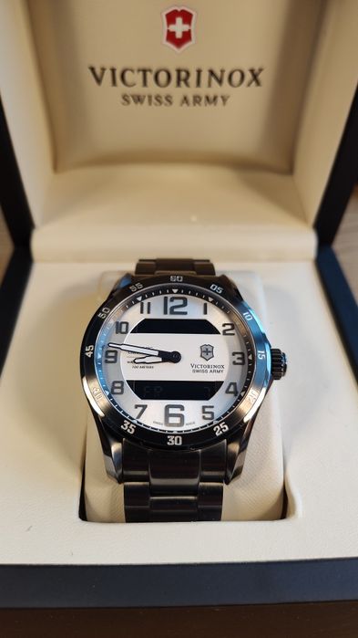 Часовник Victorinox Chrono XLS MT