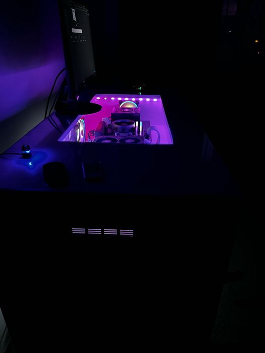 PC Gaming incorporat in birou (Custom build)