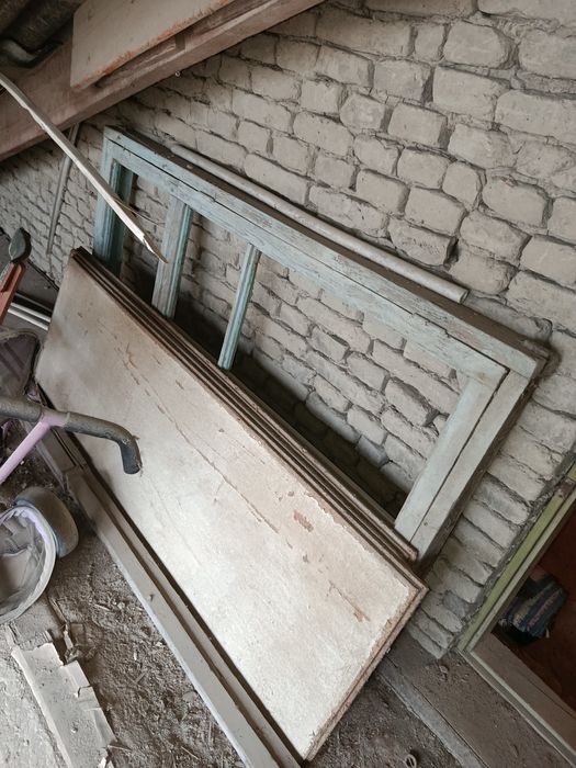 Рама оконная б/у