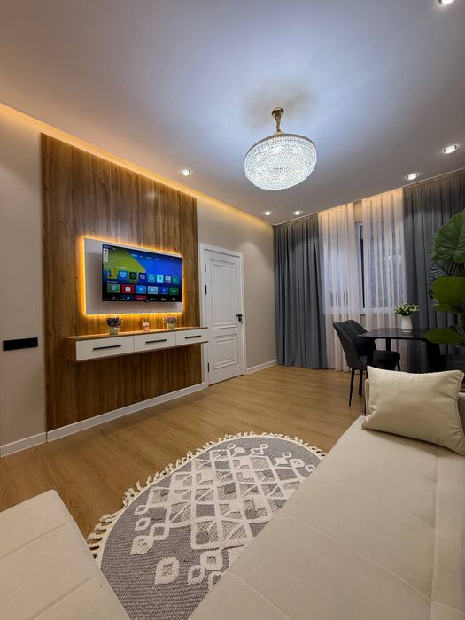 Продам квартиру Буюк ипак йули 1в2/3/5 35м2