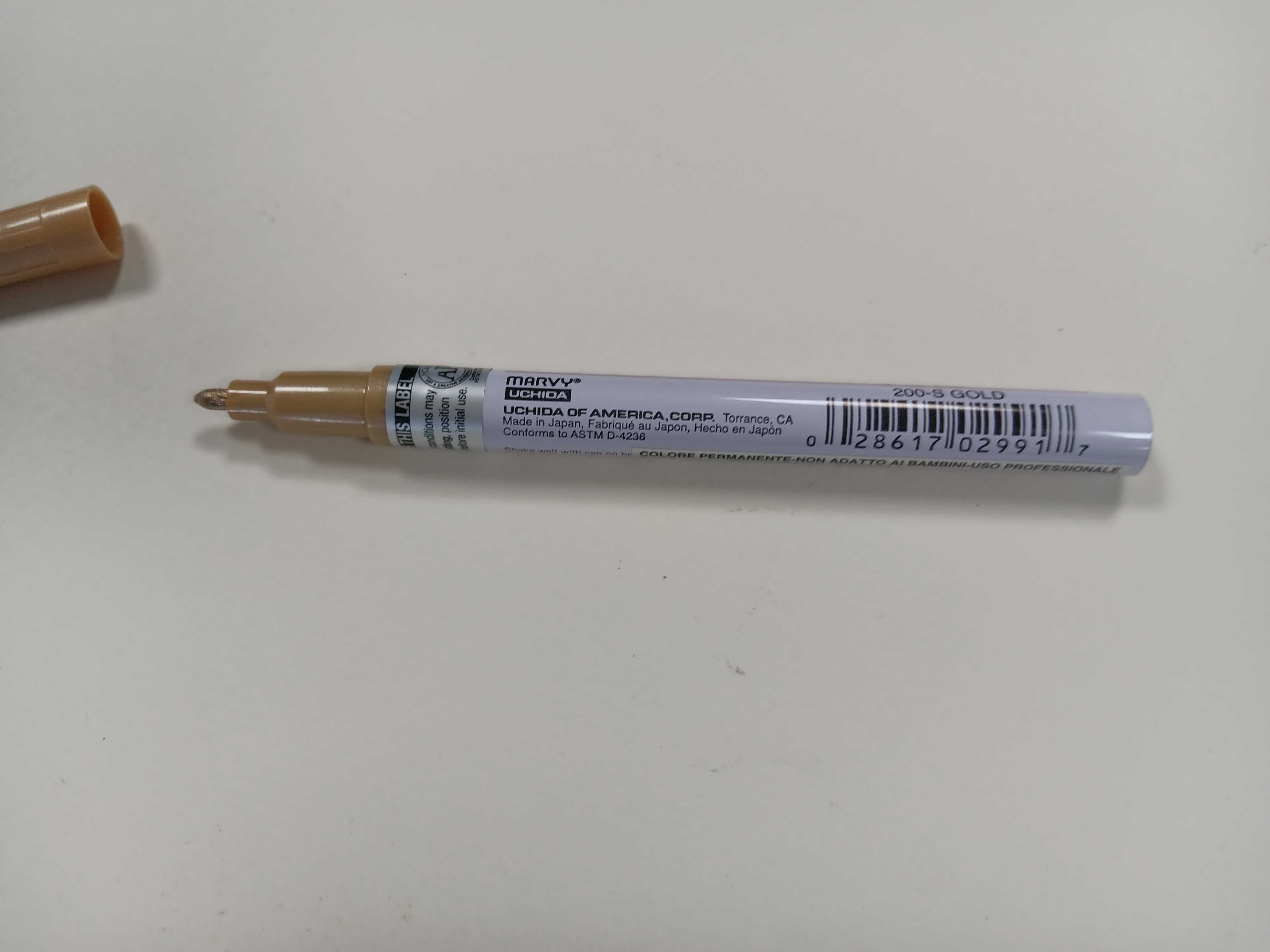 DecoColor Gold  маркер за метал, кожа, дърво, порцелан, стъкло, Япония