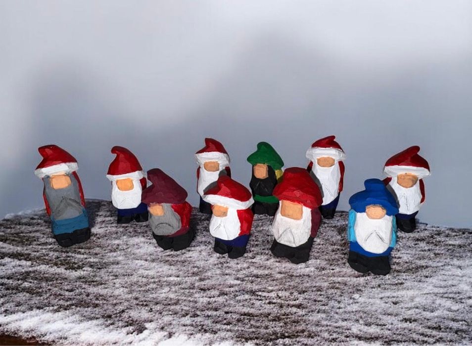 Pitici sculptati din lemn Mos Craciun