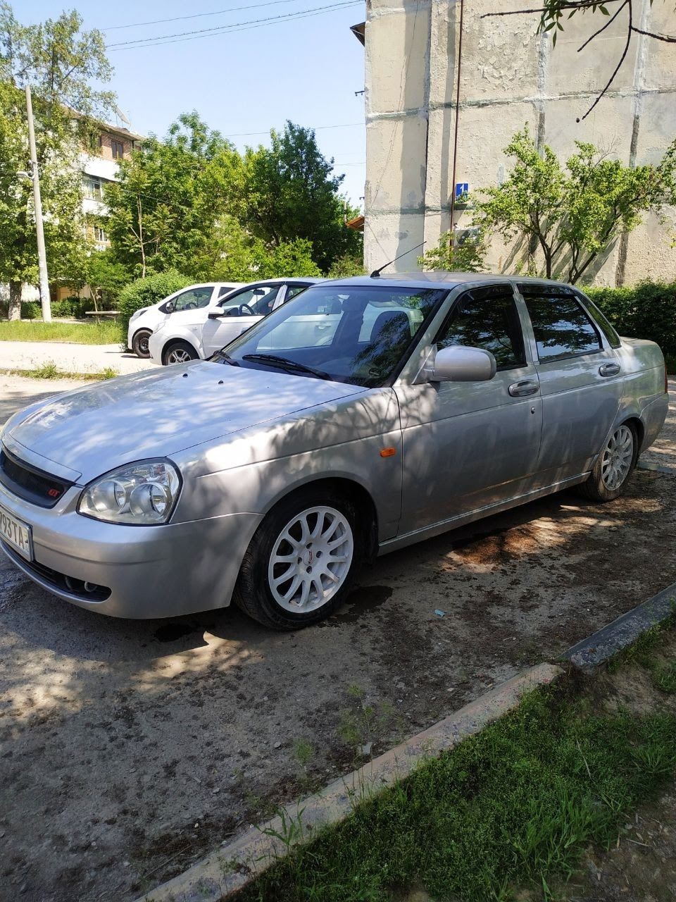 Продаю свою  Приору .