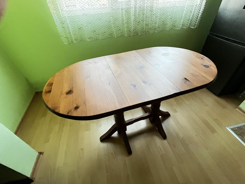 Кухненска масивна маса