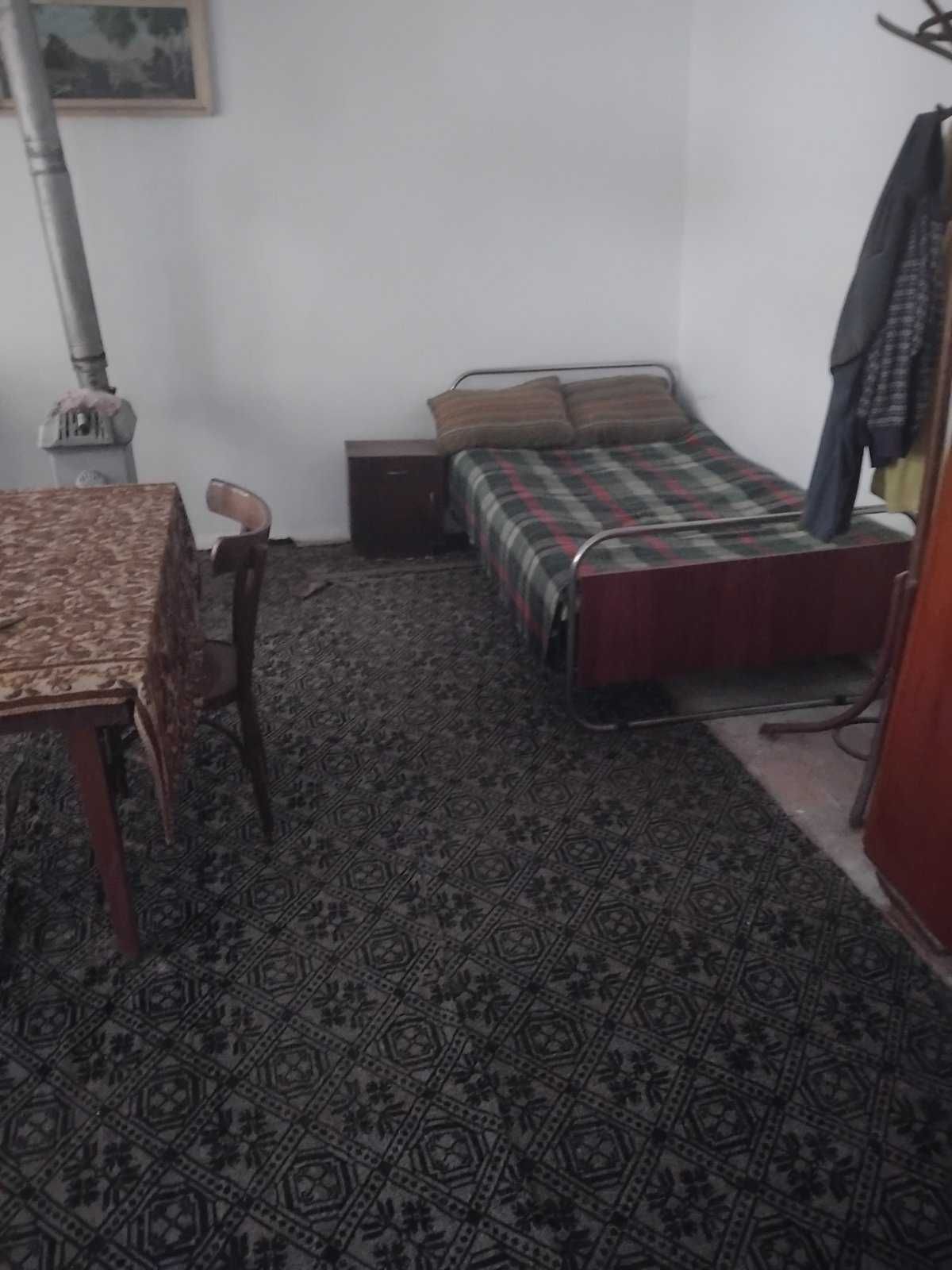 Продавам къща в село Ломец