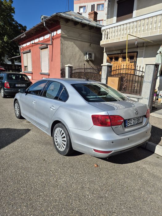 Vând VW Jetta 2013 1.6 TDI