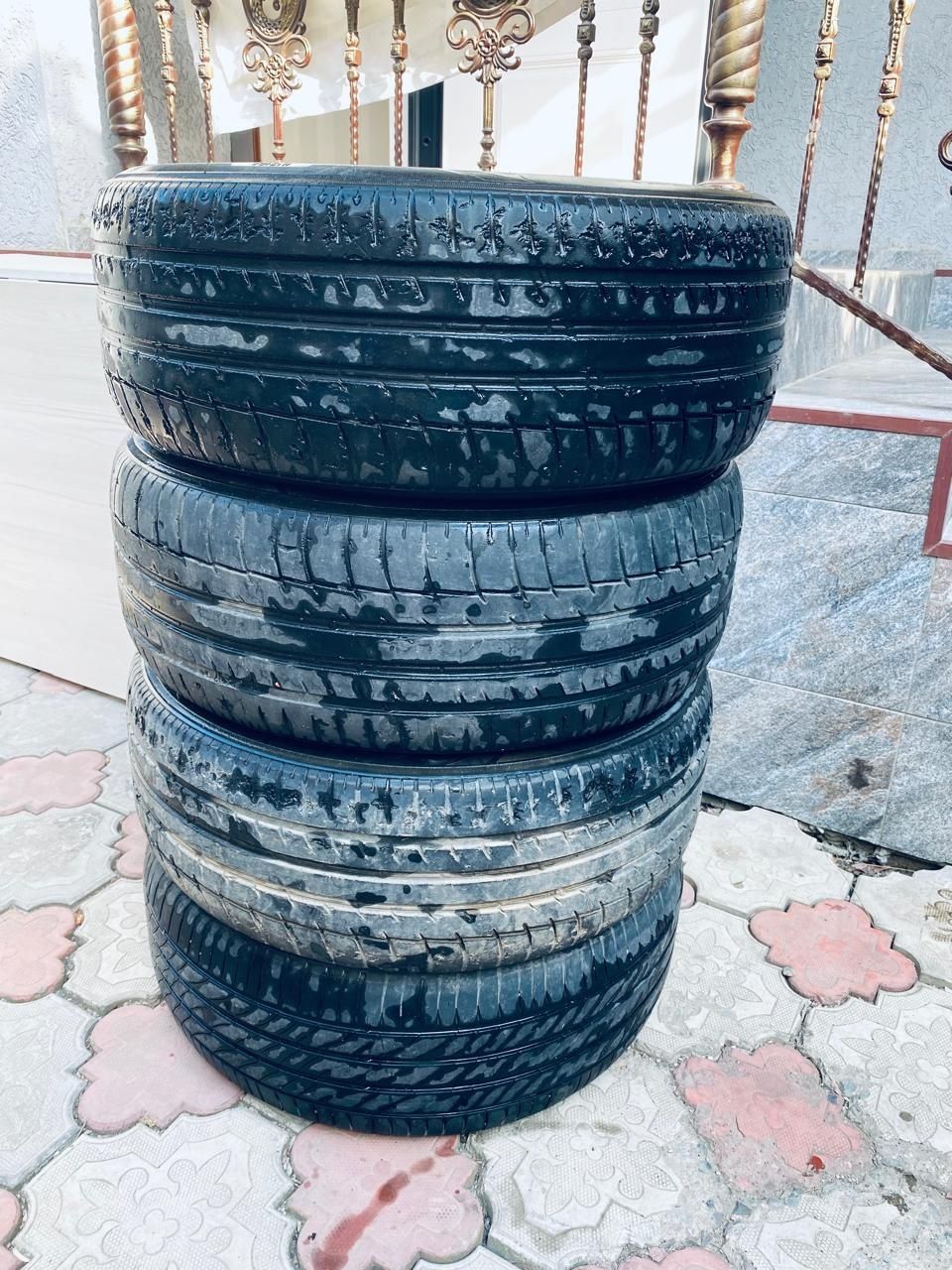 Шины в хорошем состоянии R17 215/55