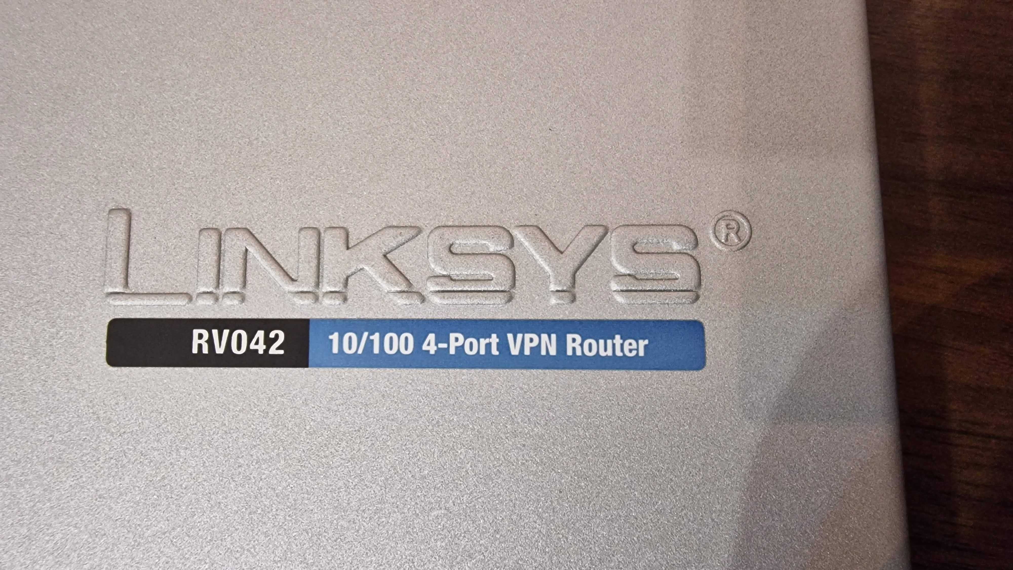 Cisco Linksys RV042 - рутер с два WAN порта