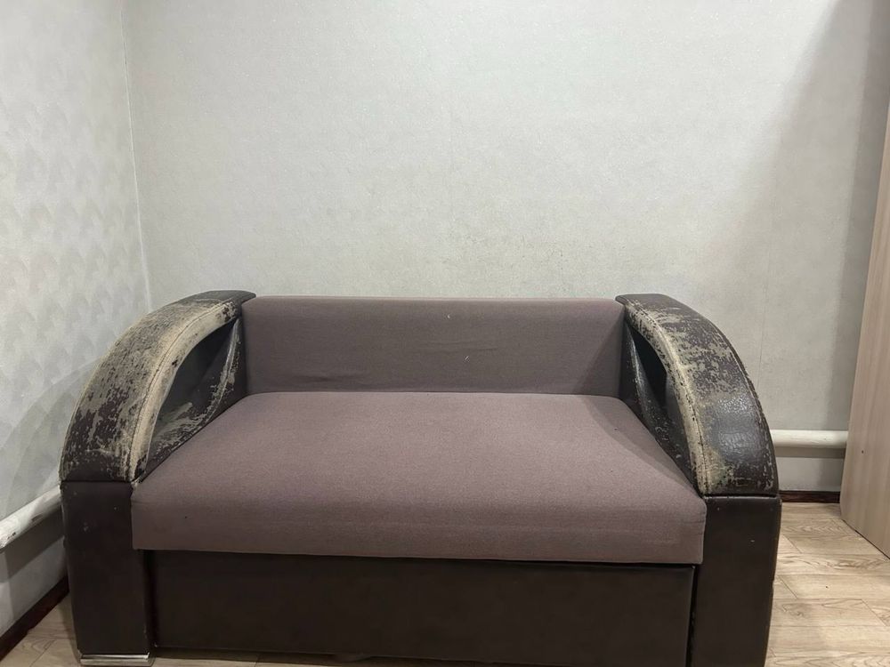 Срочно продается диван, кресло, мини диван