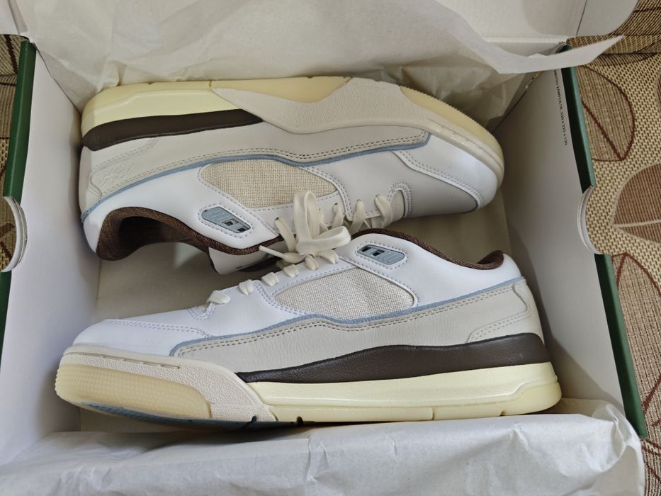 Jordan flight court armory blue