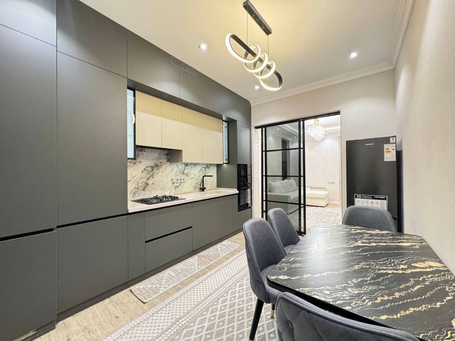 Срочно продаётся квартира Самарқанд дорвоза ЖК БМ  бизнис класс кварти