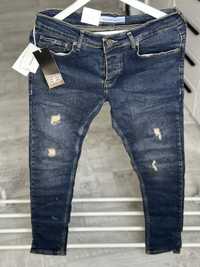 Blugi Balenciaga jeans