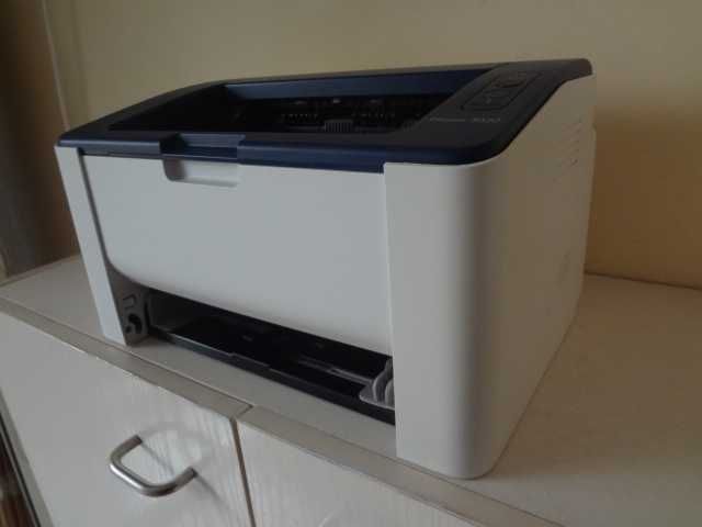 Лазeрен принтер-XEROX PHASER 3020