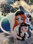 Cana personalizata cu figurine din lut polimeric