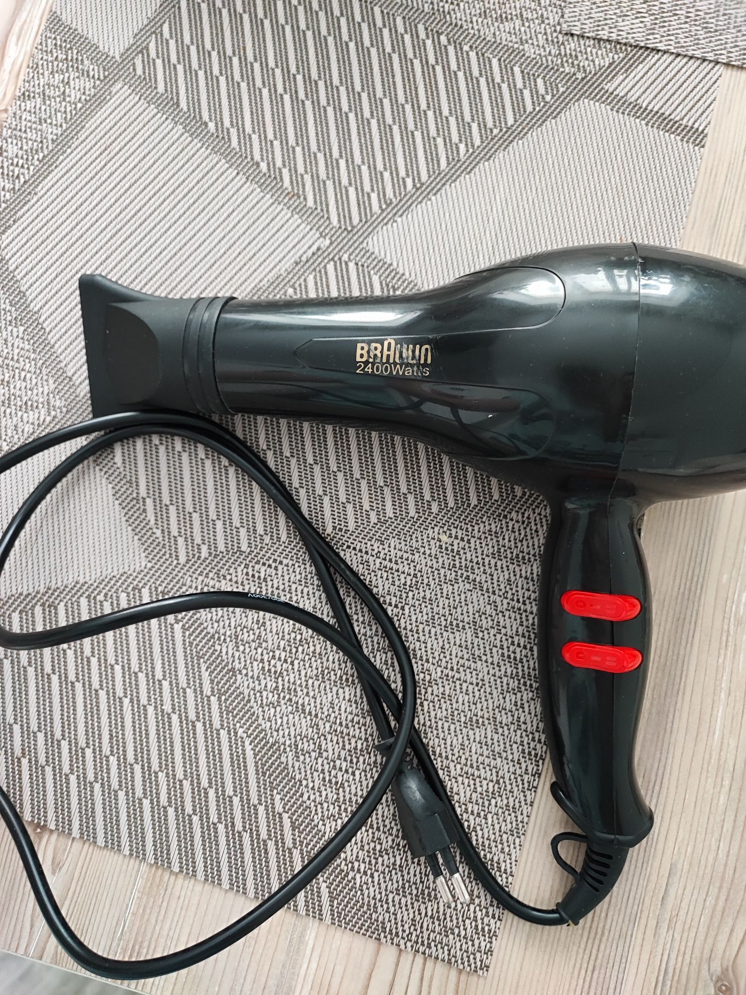 Продам фен Braun 2400w