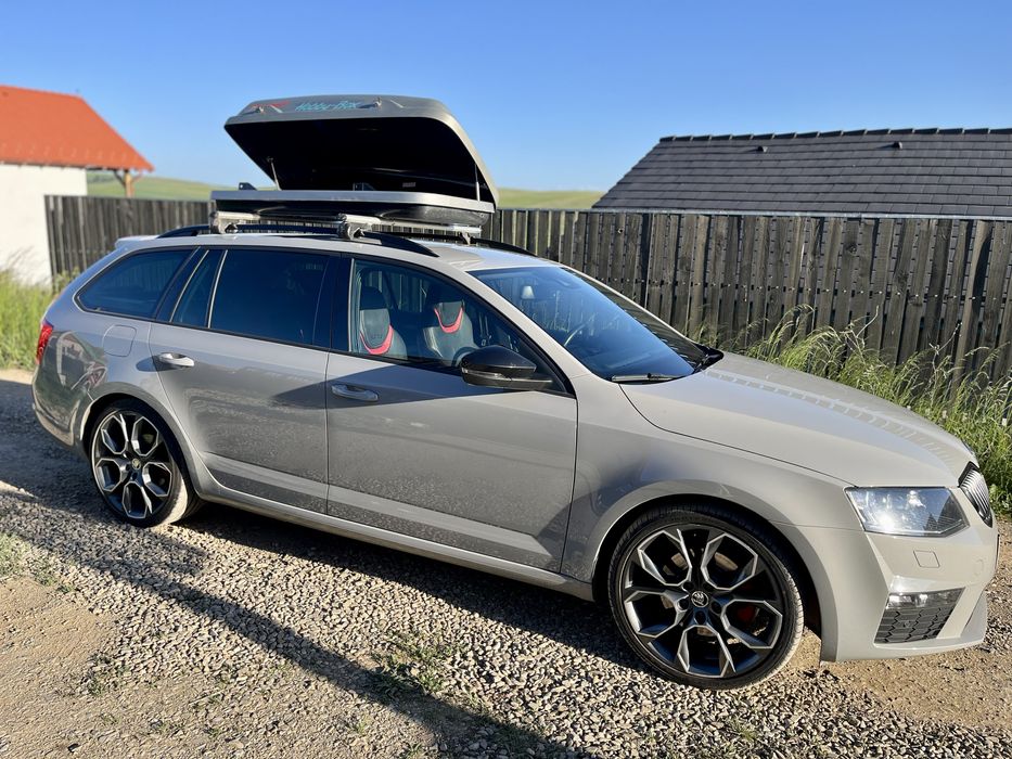 Cutie portbagaj de închiriat