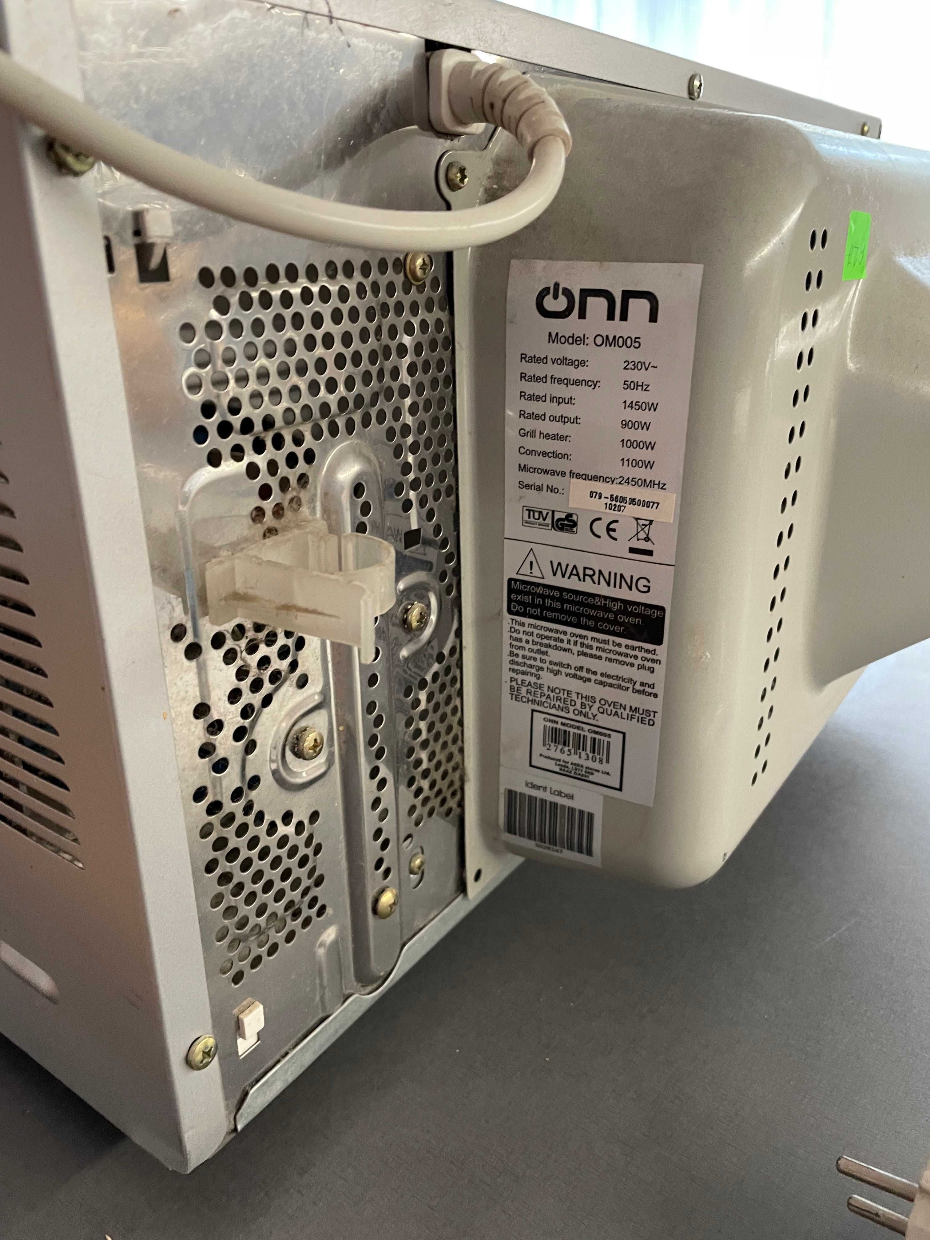 Микровълнова фурна с грил ONN 1450W m/OM005