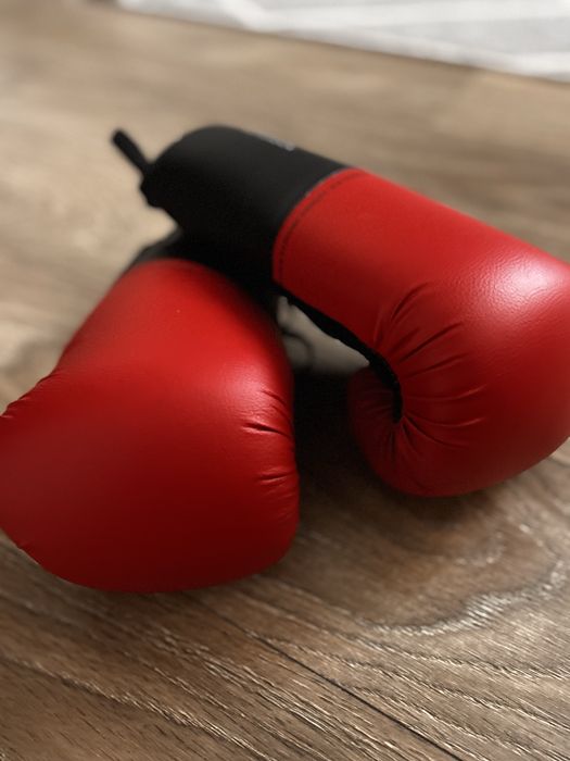 Manusi box copii Outshock 100