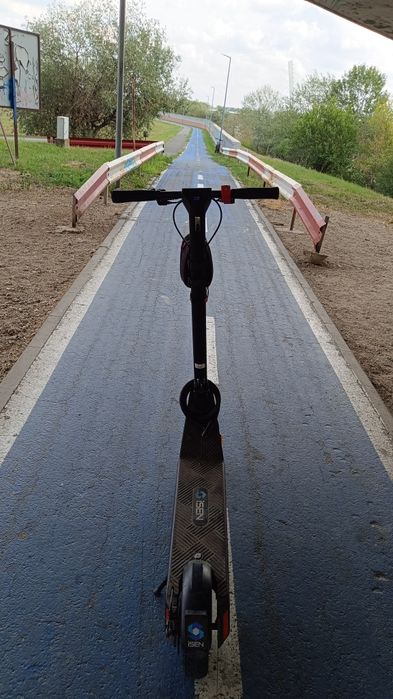 Vând trotineta iSEN X9 plus Negru